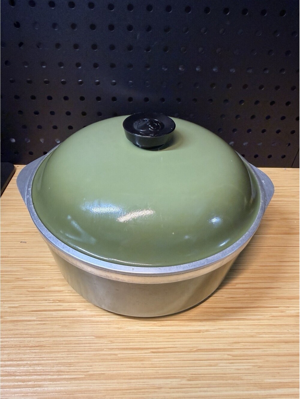 Club Dutch Oven Stock Pot 4 Qt Avocado Green Heavy Cast Aluminum 1960s MCM VTG